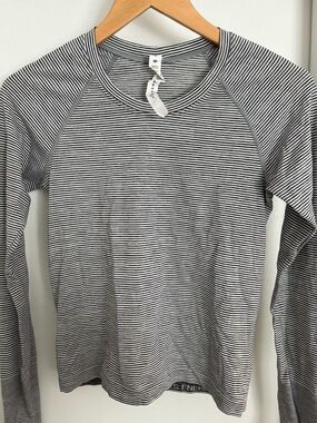 lululemon athletica striped long sleeve waist-length swiftly